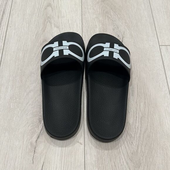 Salvatore Ferragamo Groove Gancini Pool Slide - Picture 9 of 13